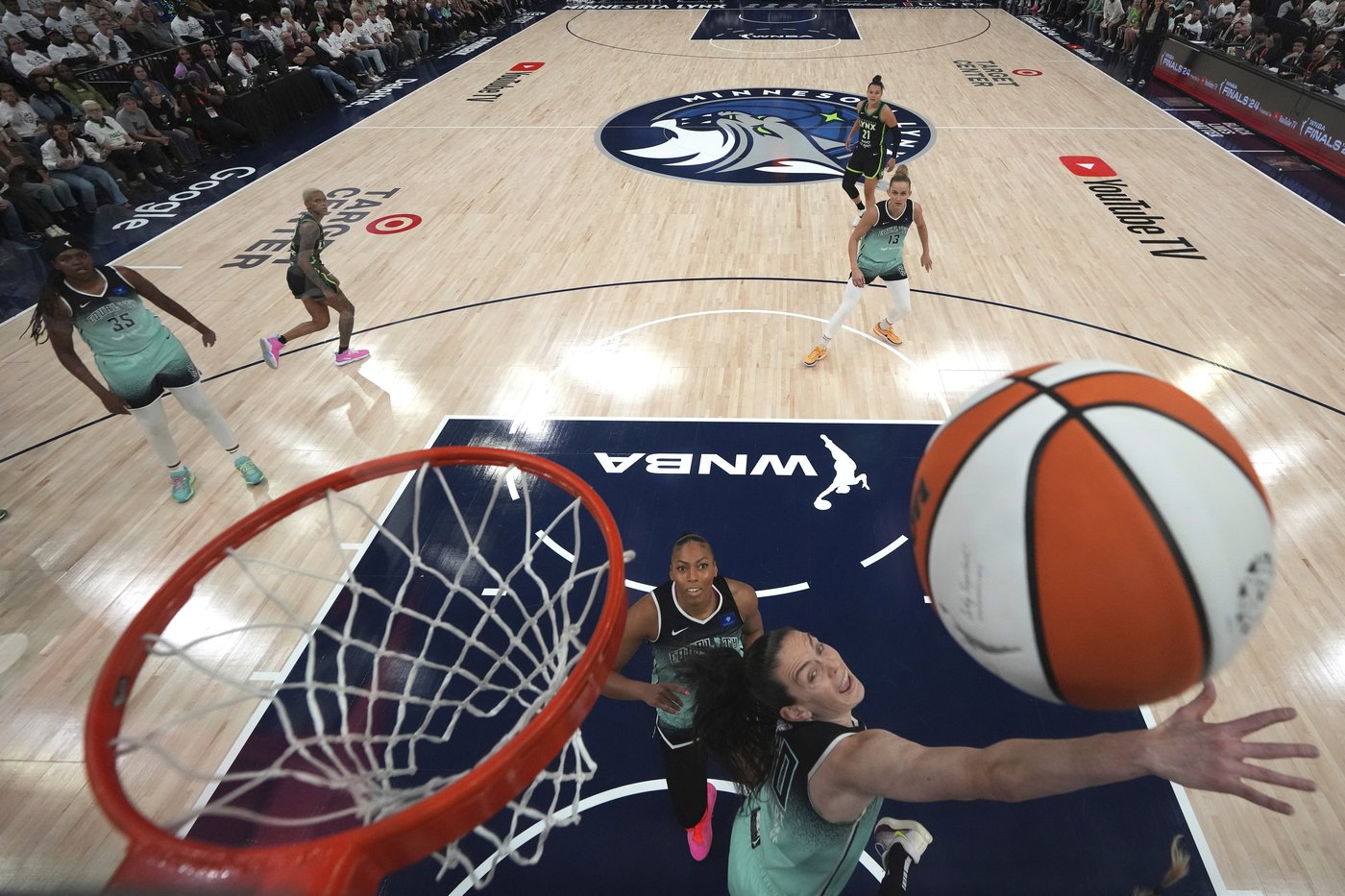 Alanna Smith fights through a back injury to help Minnesota Lynx even WNBA Finals | iNFOnews.ca