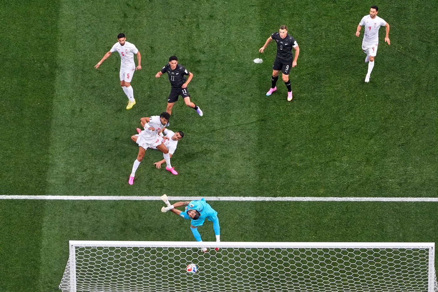 One Extraordinary Photo: An overhead look at New Zealand’s Elijah Just scoring against Iran | iNFOnews.ca