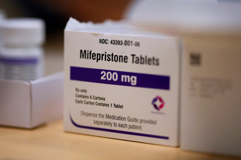 Court restricts abortion access across the US by blocking the mailing of mifepristone | iNFOnews.ca