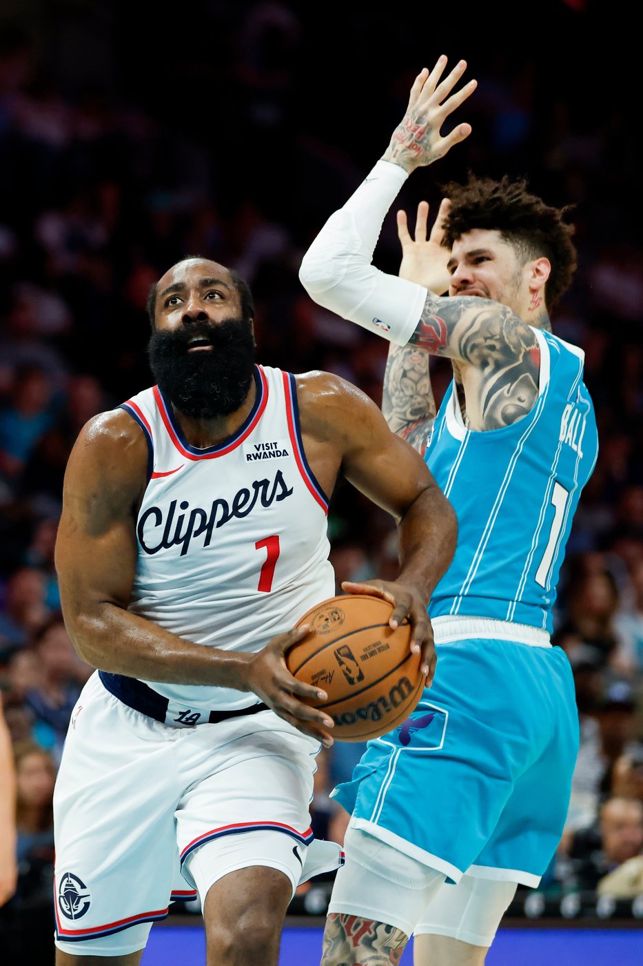 Harden erupts for 55, Clippers rout Hornets 131-116 in Paul's likely last game in North Carolina | iNFOnews.ca