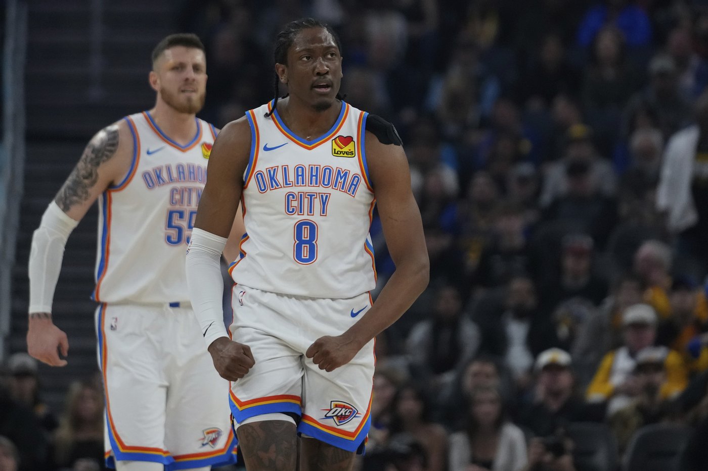 Thunder star Jalen Williams exits game against Warriors with right eye injury | iNFOnews.ca