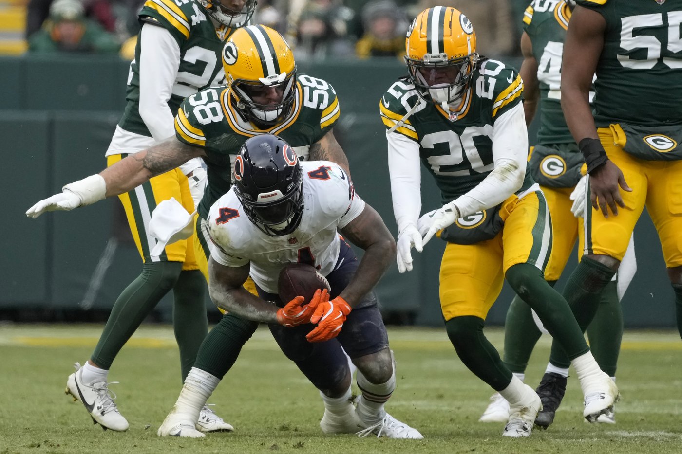 Packers lacking the momentum they carried into the playoffs last season | iNFOnews.ca