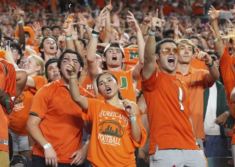 Daniels' leaping catch still the buzz for No. 5 Miami, even as he tries to turn the page | iNFOnews.ca
