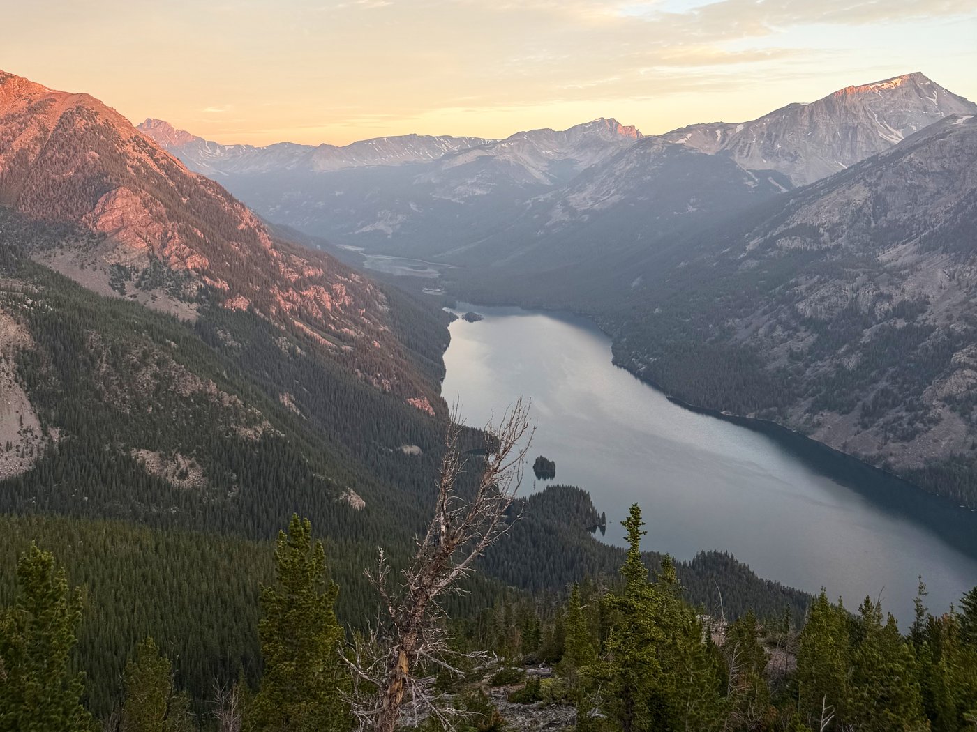 Montana man hikes out of the mountains to get help after he was impaled by a trekking pole | iNFOnews.ca Montana man hikes out of the mountains to get help after he was impaled by a trekking pole | iNFOnews.ca