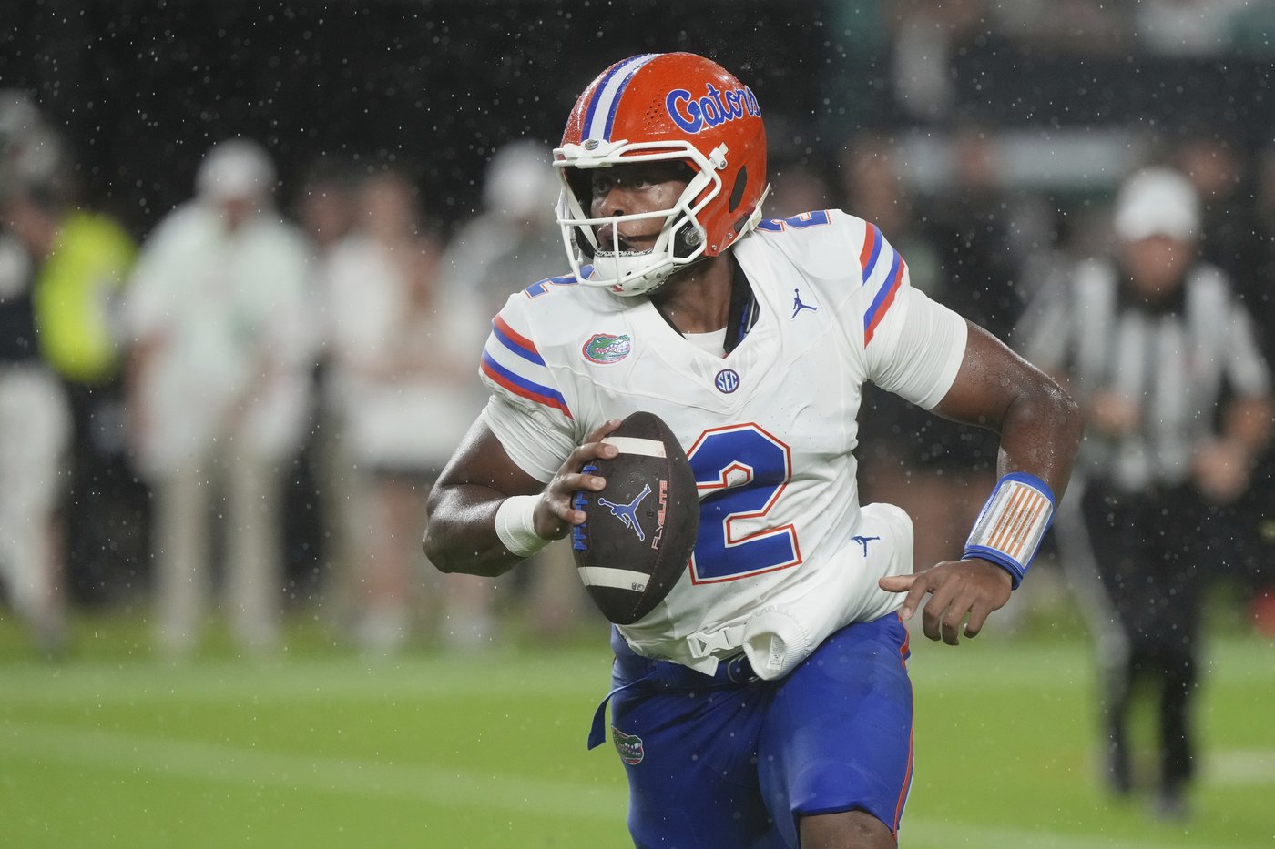 Buckle up: No. 9 Texas begins daunting stretch away from home against Florida in the Swamp | iNFOnews.ca