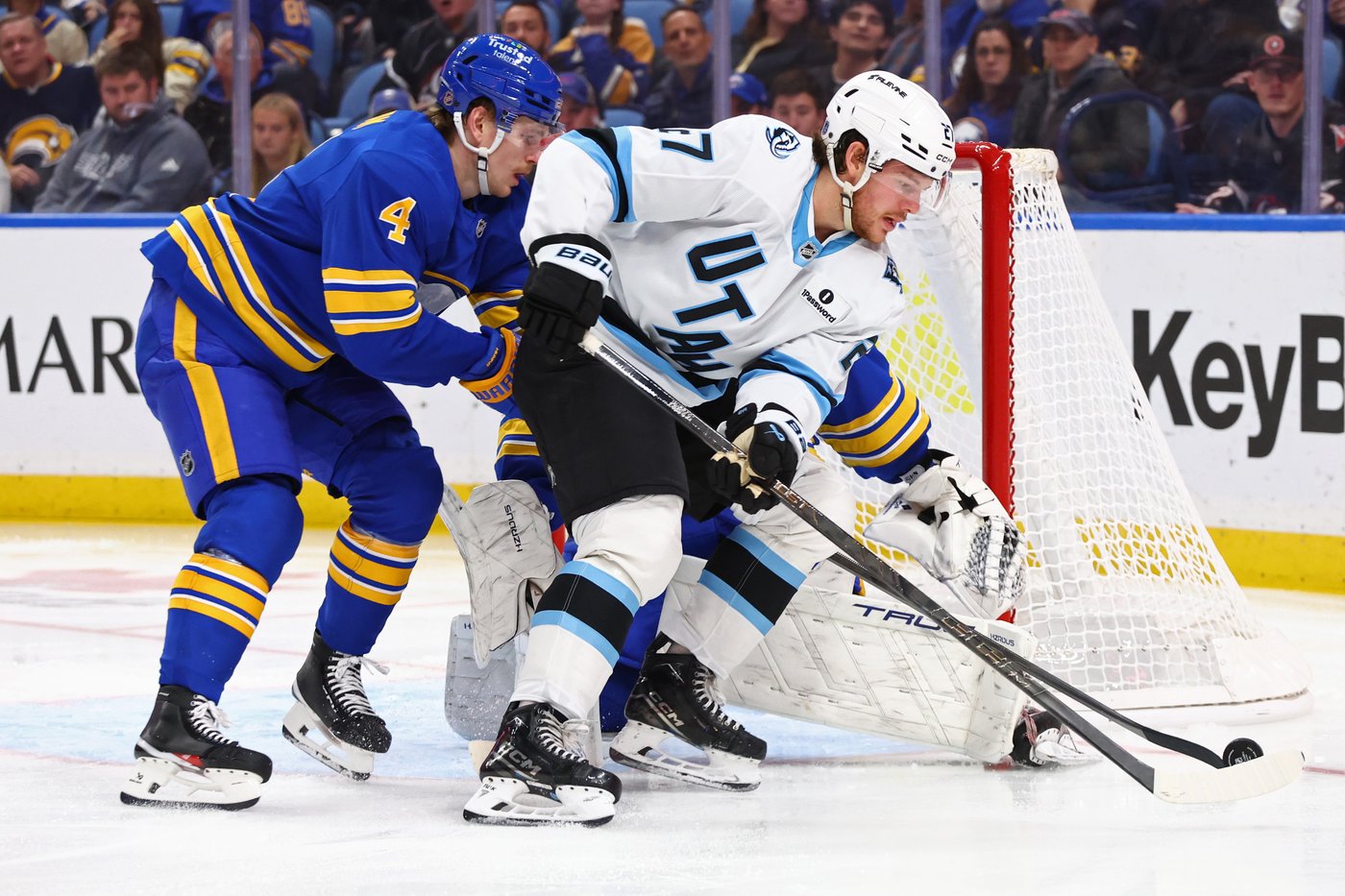 Clayton Keller's overtime goal gives Mammoth 2-1 win over Sabres | iNFOnews.ca