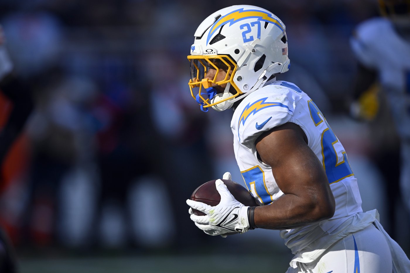 Justin Herbert throws 2 TD passes, Chargers clamp down on Jameis Winston in 27-10 win over Browns | iNFOnews.ca Justin Herbert throws 2 TD passes, Chargers clamp down on Jameis Winston in 27-10 win over Browns | iNFOnews.ca