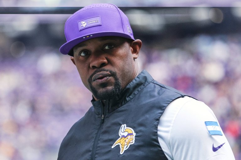 Judge rules Brian Flores' NFL discrimination lawsuit can head to open court, not arbitration | iNFOnews.ca