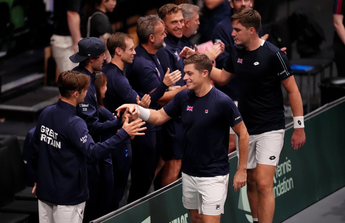 Zverev powers Germany into Davis Cup Final 8 with a swift win over Prizmic, Britain also advances | iNFOnews.ca