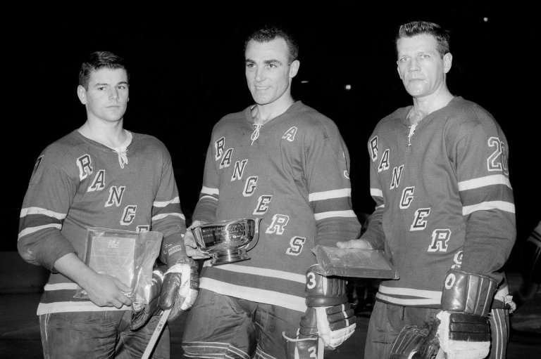 Phil Goyette, former NHL forward and Islanders' first coach, dies at 92 | iNFOnews.ca