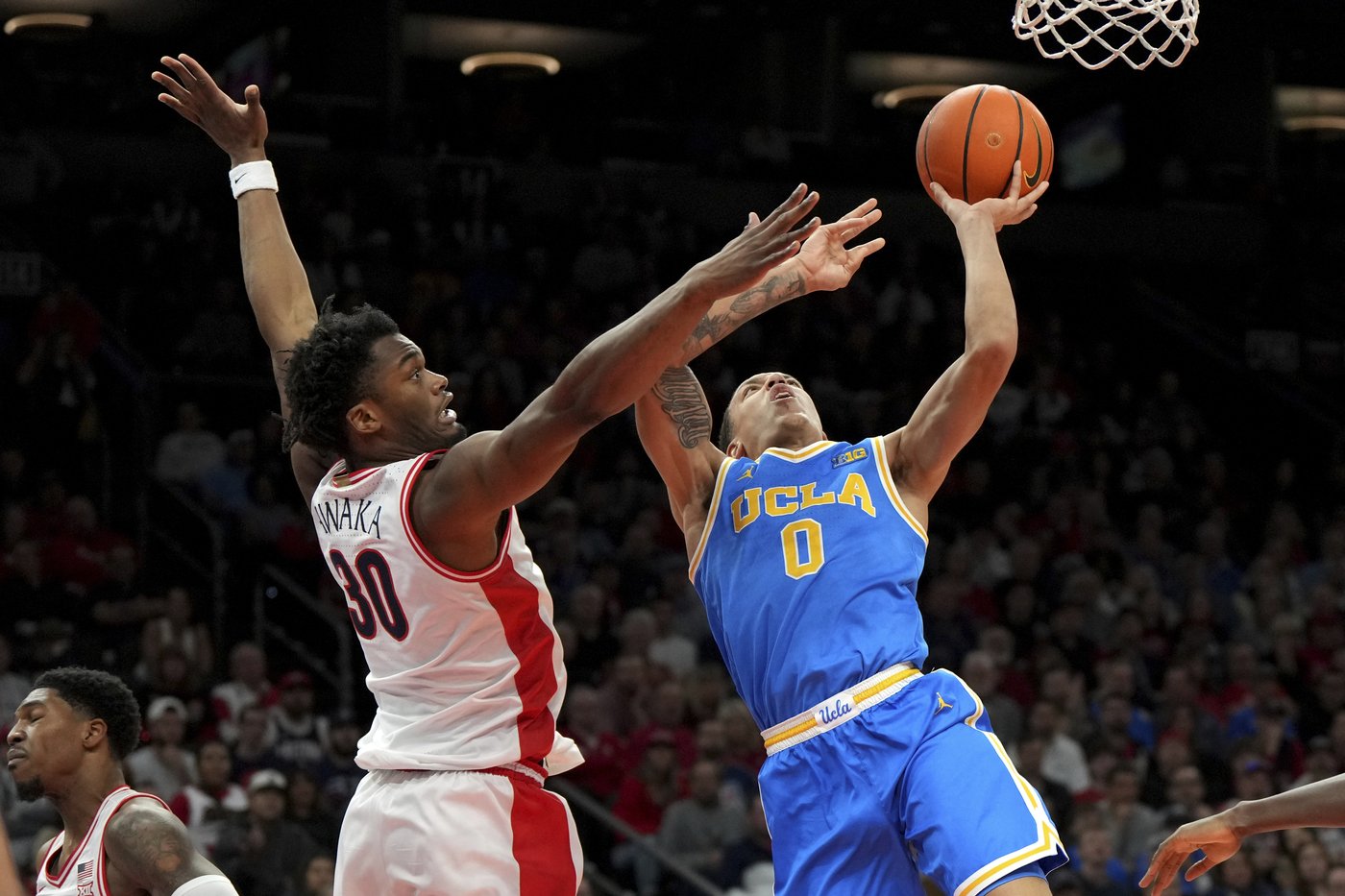 No. 24 UCLA fights back from a 13-point deficit in the second half to beat Arizona 57-54 | iNFOnews.ca
