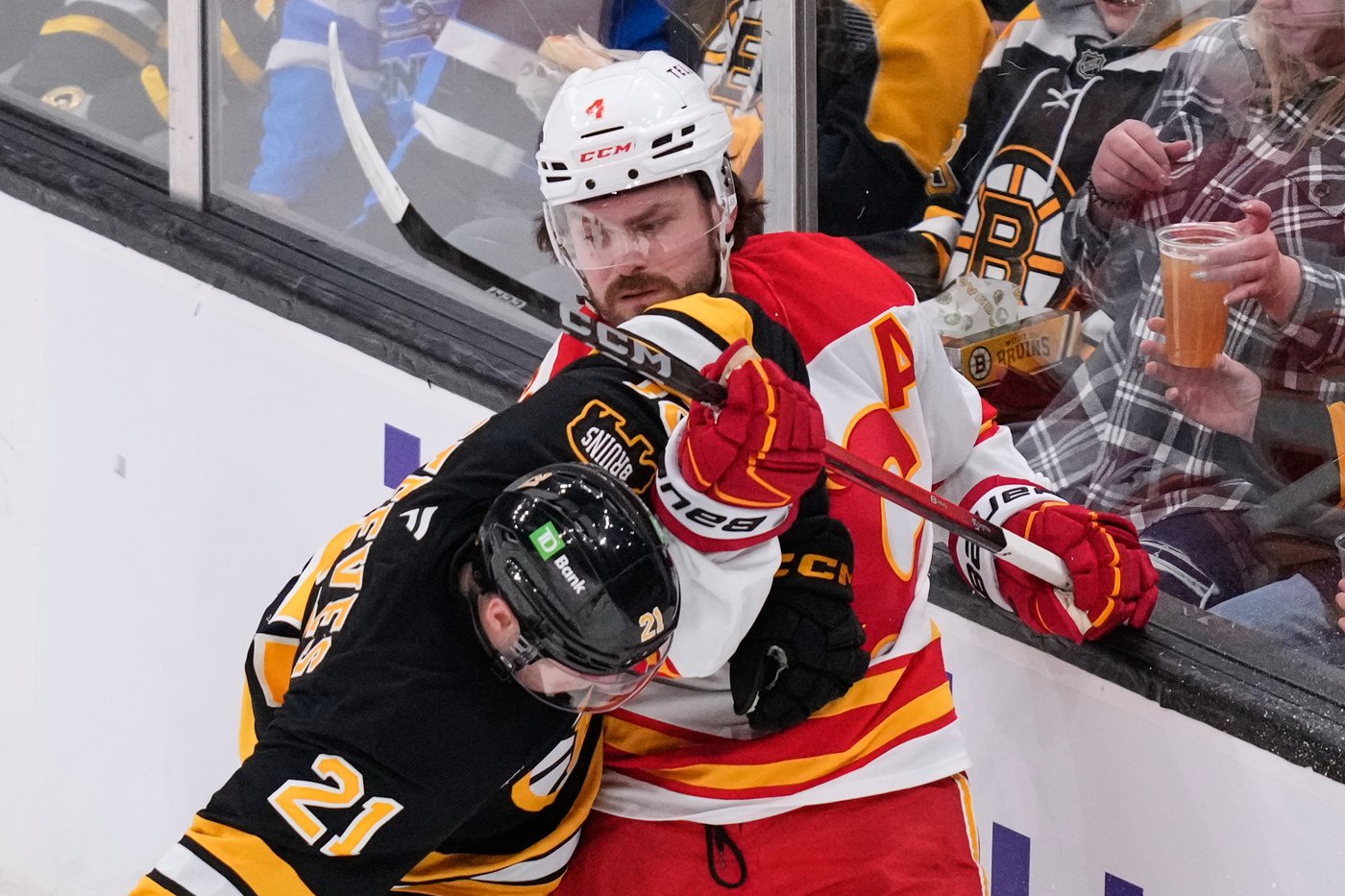Golden Knights acquire Andersson in trade sending Whitecloud to Flames | iNFOnews.ca Golden Knights acquire Andersson in trade sending Whitecloud to Flames | iNFOnews.ca