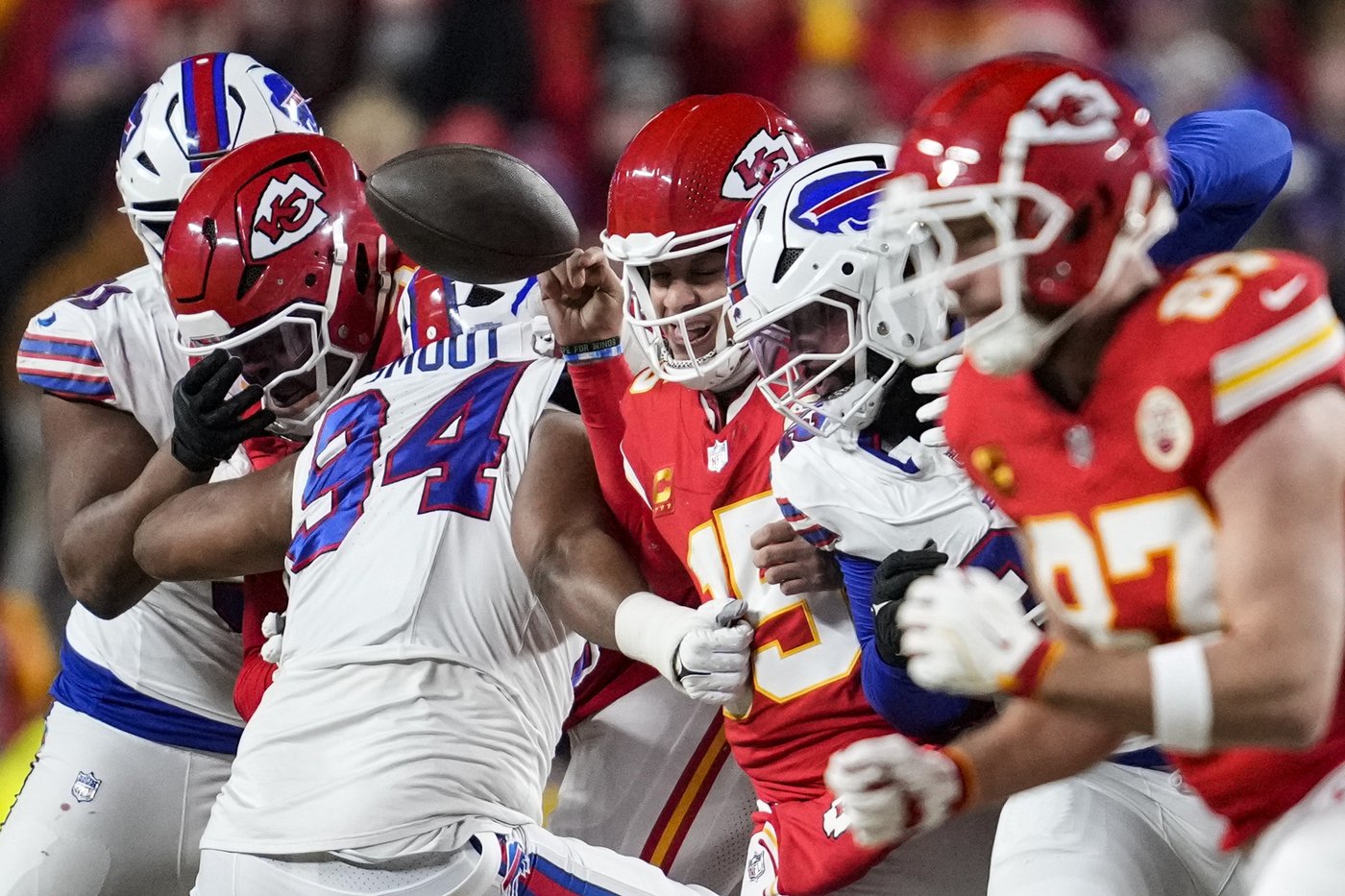 The Chiefs get more Mahomes magic and advance to 3rd straight Super Bowl, beating the Bills 32-29 | iNFOnews.ca The Chiefs get more Mahomes magic and advance to 3rd straight Super Bowl, beating the Bills 32-29 | iNFOnews.ca
