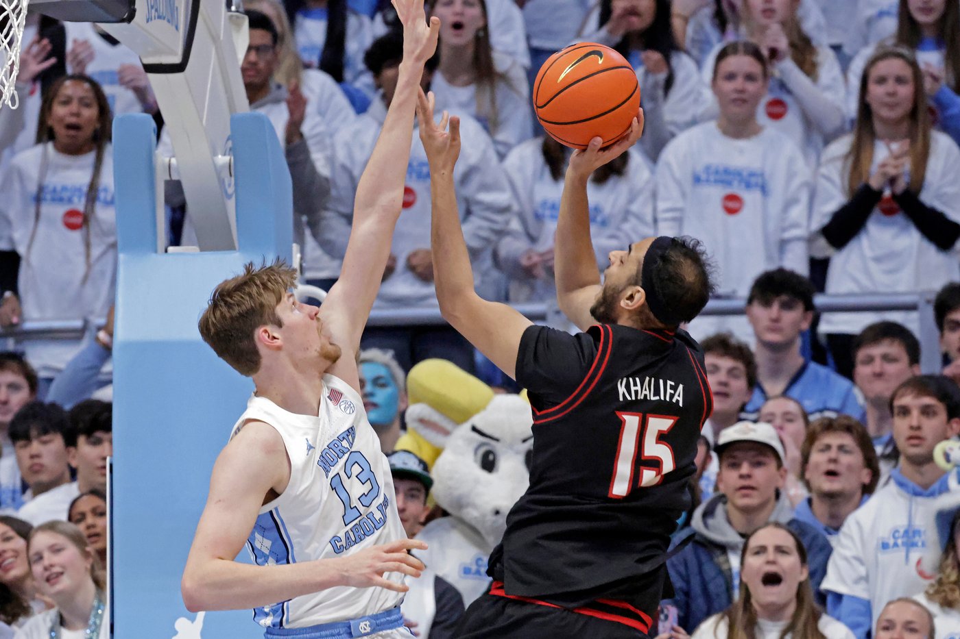 Seth Trimble scores a career-high 30 points as No. 18 UNC holds off No. 24 Louisville 77-74 | iNFOnews.ca Seth Trimble scores a career-high 30 points as No. 18 UNC holds off No. 24 Louisville 77-74 | iNFOnews.ca