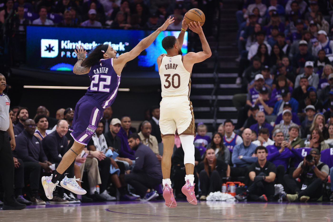 Stephen Curry hopes to lead a surprise Warriors playoff run now that he's healthy after knee injury | iNFOnews.ca