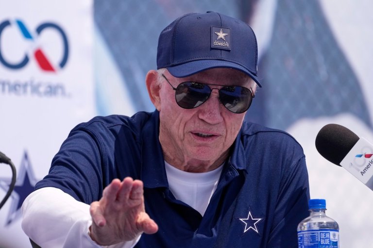 Jerry Jones and Dallas Cowboys arrive at training camp without off-field distractions | iNFOnews.ca