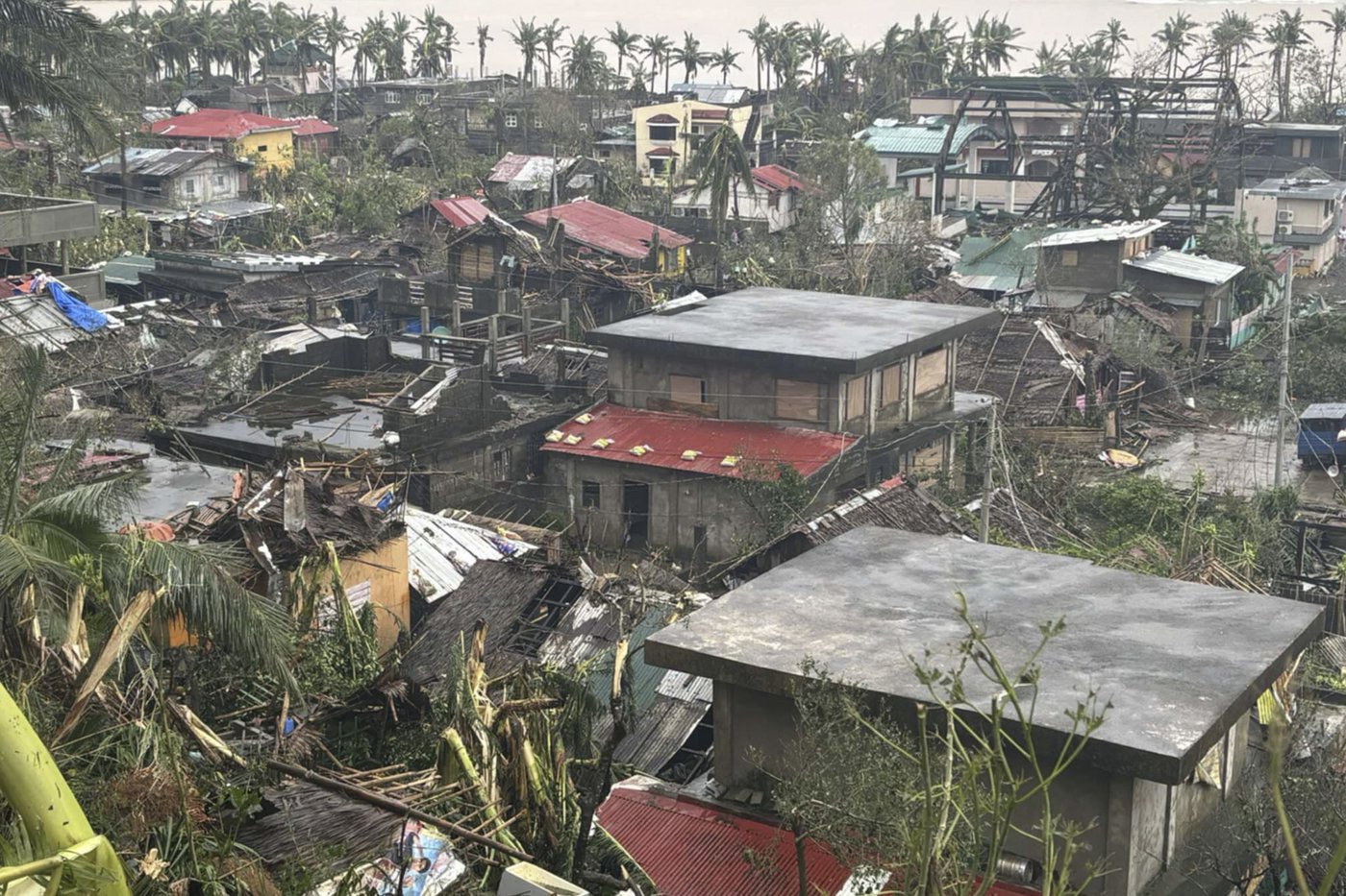 Typhoon Man-yi leaves 7 dead in Philippines and worsens crisis from back-to-back storms | iNFOnews.ca Typhoon Man-yi leaves 7 dead in Philippines and worsens crisis from back-to-back storms | iNFOnews.ca