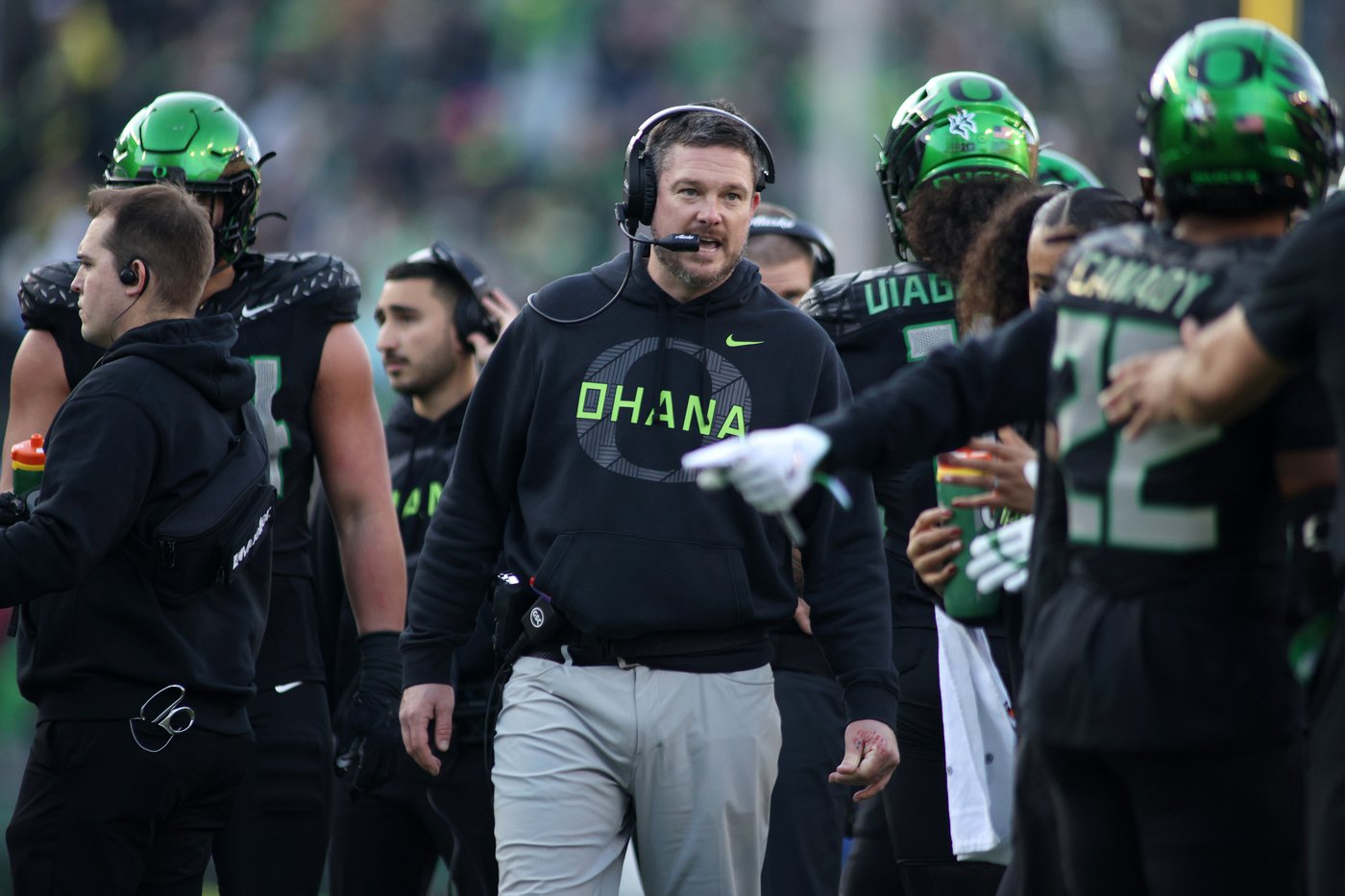 Washington hopes to put a damper on No. 5 Oregon’s CFP chances in regular-season finale | iNFOnews.ca
