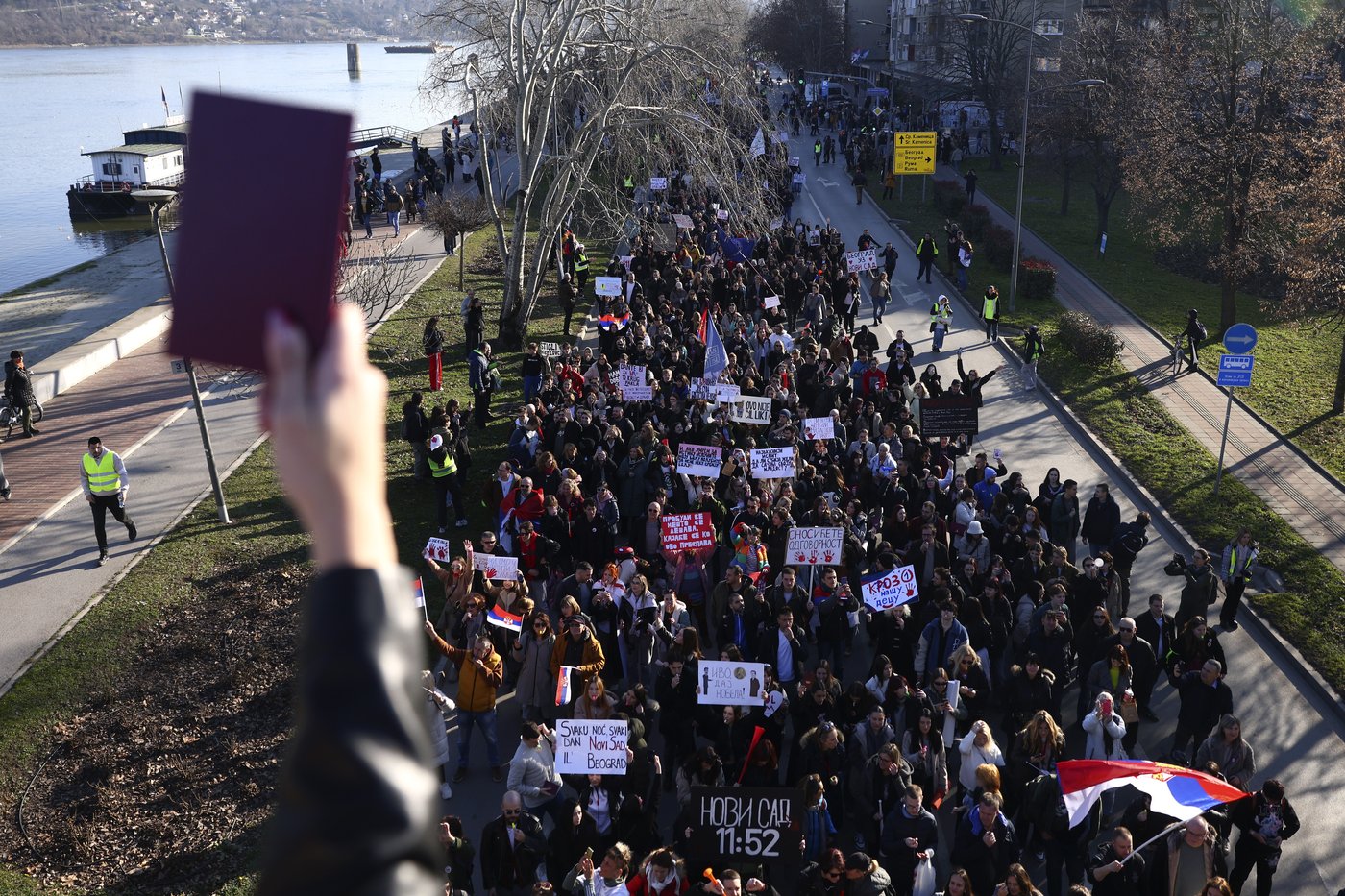 Serbia's students lead Danube bridge blockades as protest draws tens of thousands calling for change | iNFOnews.ca