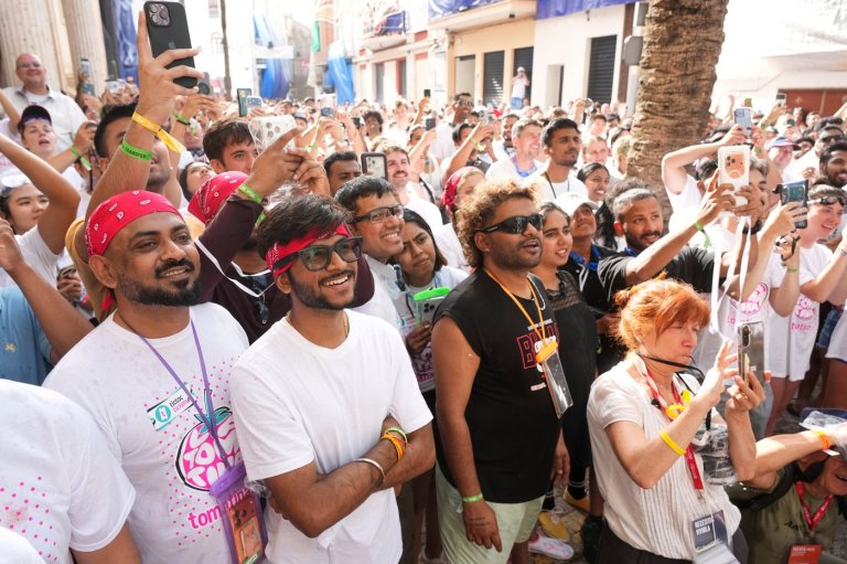 The epic La Tomatina food fight draws thousands to a small Spanish town | iNFOnews.ca