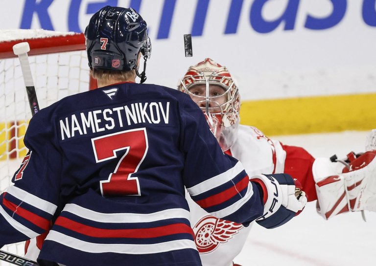 Red Wings score four times in third period to ground Jets 5-1 | iNFOnews.ca