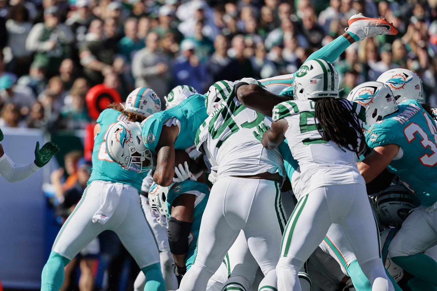 Aaron Glenn's seat heating up as Jets fall to 2-5 with loss to winless Dolphins | iNFOnews.ca Aaron Glenn's seat heating up as Jets fall to 2-5 with loss to winless Dolphins | iNFOnews.ca