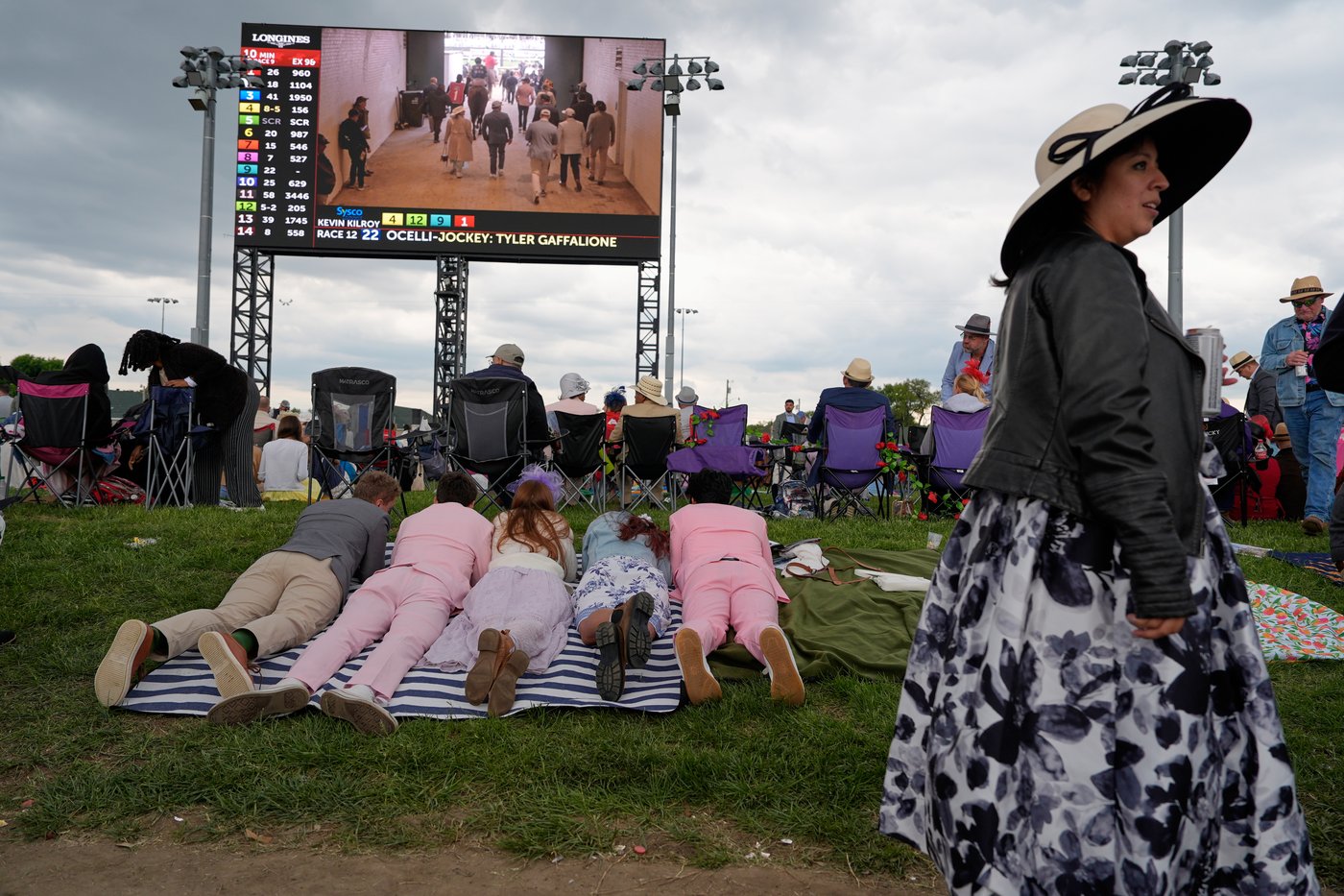 Tradition, fashion and horse racing at the Kentucky Derby, in photos | iNFOnews.ca