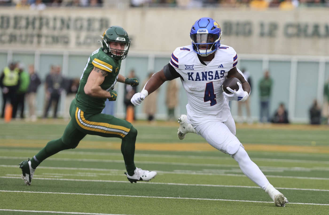 Baylor wins 6th straight as Sawyer Robertson throws 4 TDs in 45-17 win to end Kansas season | iNFOnews.ca Baylor wins 6th straight as Sawyer Robertson throws 4 TDs in 45-17 win to end Kansas season | iNFOnews.ca