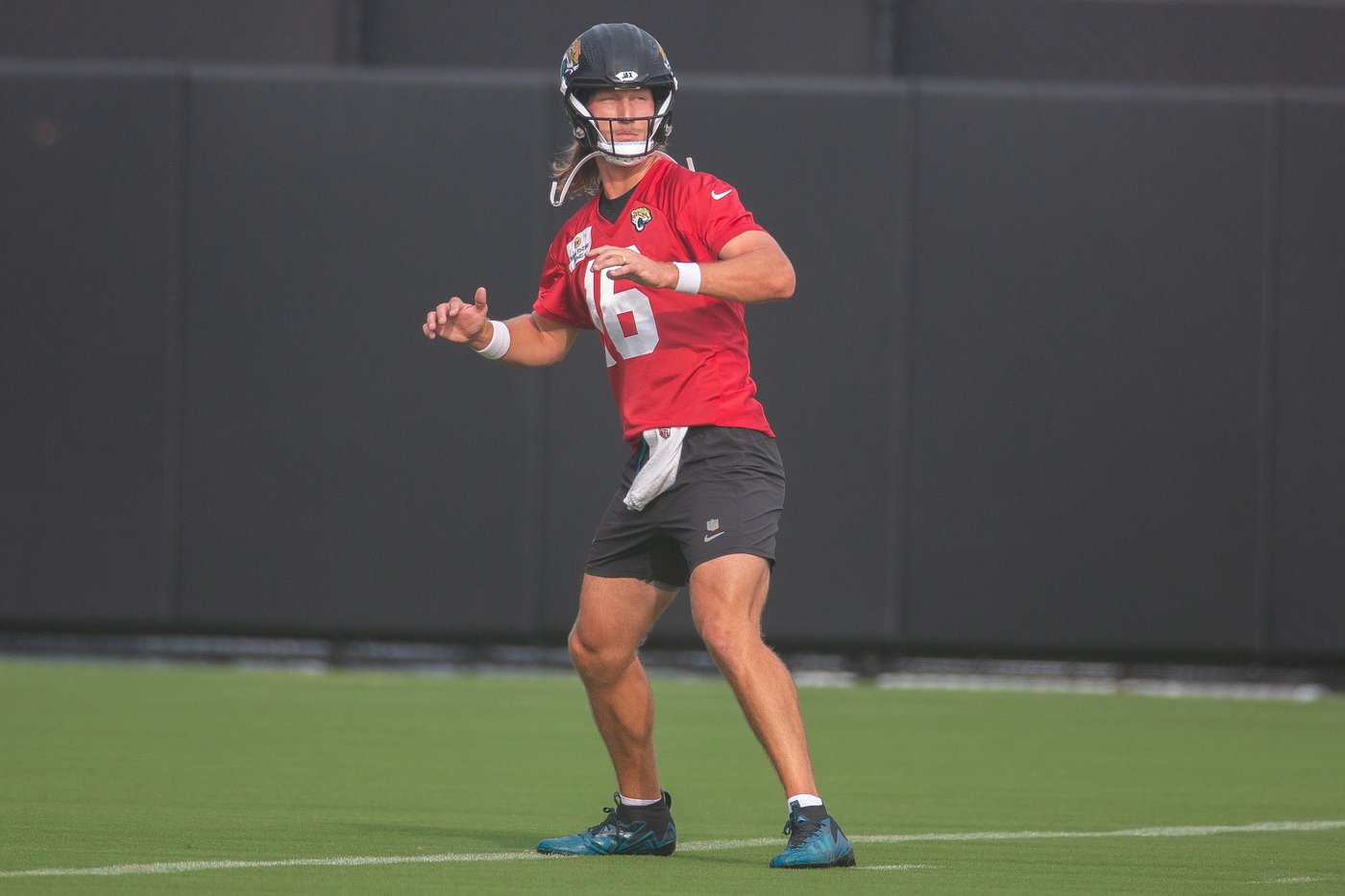 Jaguars open training camp with a healthy Travis Hunter and hopes of back-to-back playoff berths | iNFOnews.ca