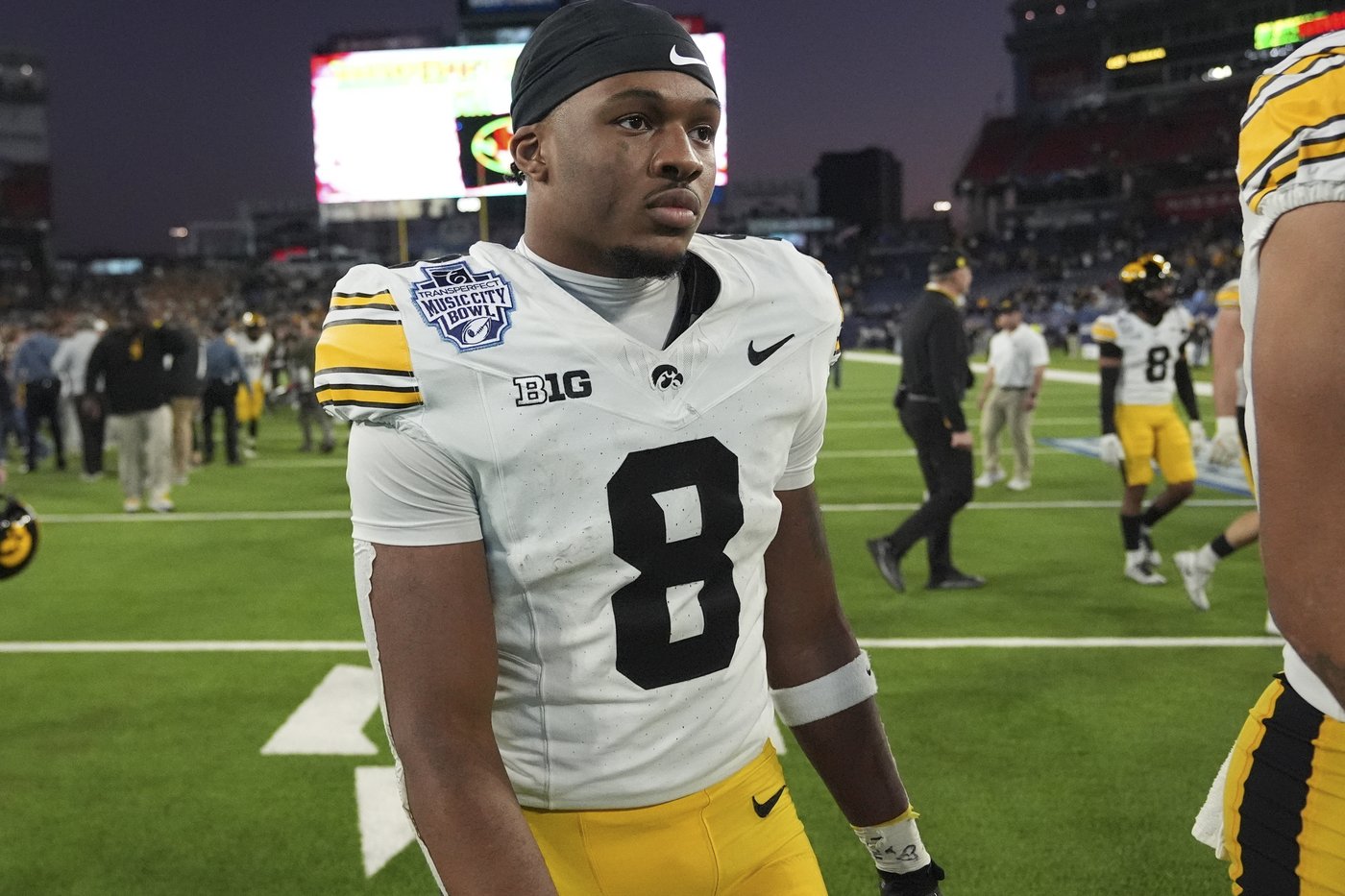 No. 23 Missouri rallies from 10 down, beats Iowa 27-24 in the Music City Bowl | iNFOnews.ca No. 23 Missouri rallies from 10 down, beats Iowa 27-24 in the Music City Bowl | iNFOnews.ca