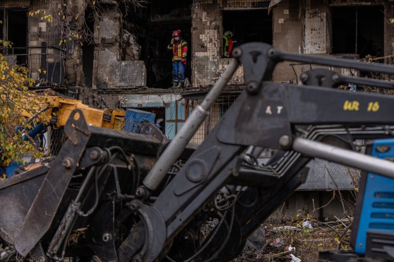 Russia targets Kyiv with drones, killing 3 and wounding 29 | iNFOnews.ca Russia targets Kyiv with drones, killing 3 and wounding 29 | iNFOnews.ca