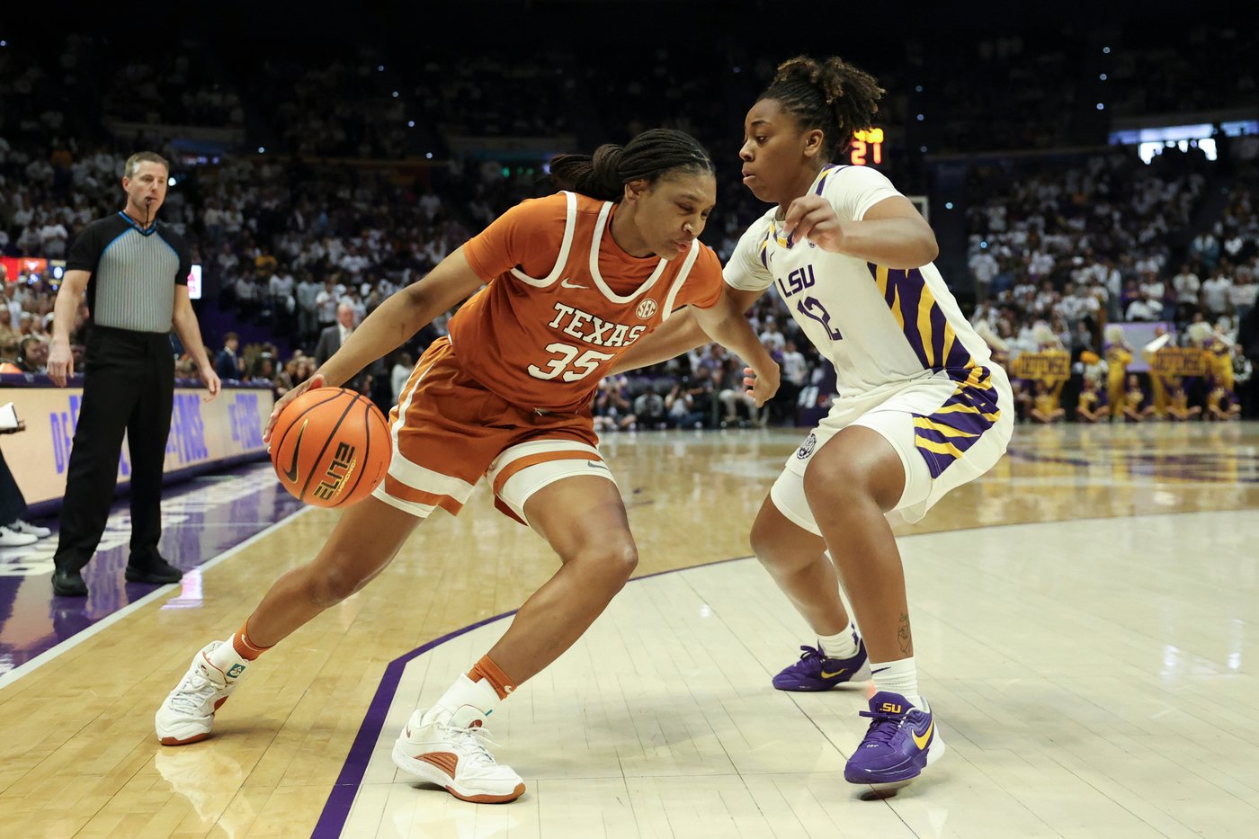 Williams scores 20 as No. 12 LSU hands No. 2 Texas its first loss, 70-65 | iNFOnews.ca Williams scores 20 as No. 12 LSU hands No. 2 Texas its first loss, 70-65 | iNFOnews.ca