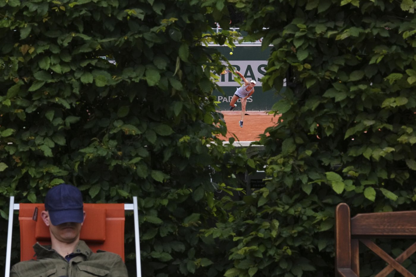 PHOTO COLLECTION: French Open Tennis Spectators | iNFOnews.ca