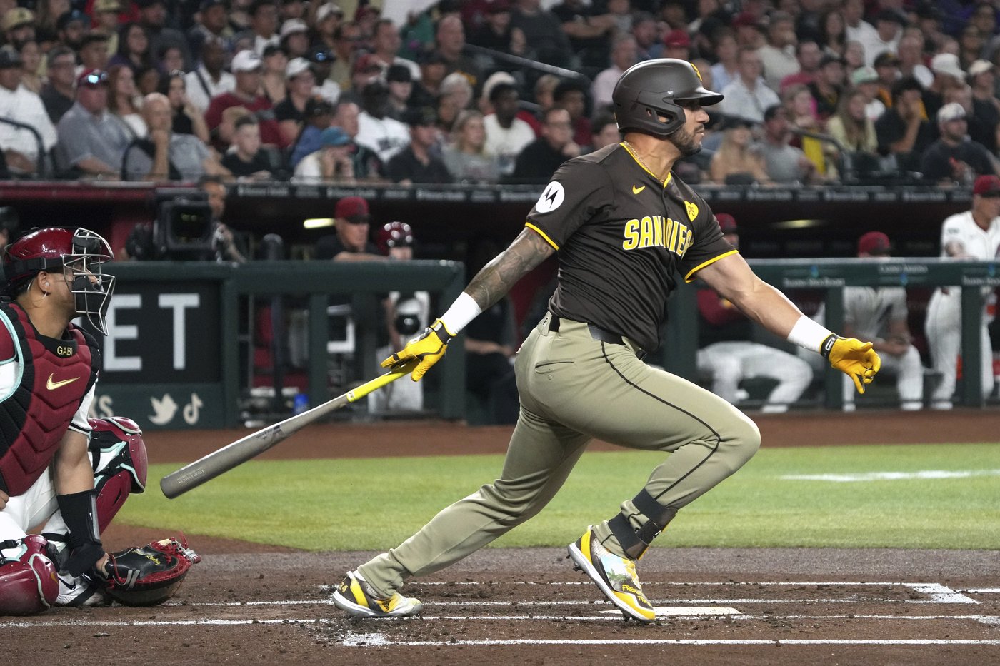 Padres secure home Wild Card Series with 5-3 win over Diamondbacks, who slide in NL playoff race | iNFOnews.ca