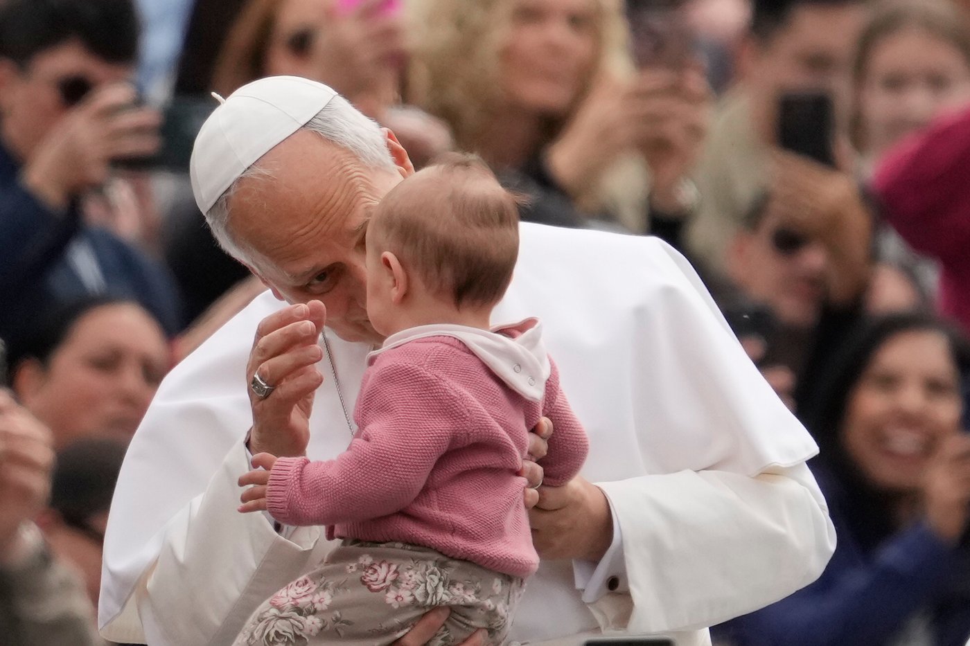 Pope will inaugurate Barcelona's Sagrada Familia tower and meet with migrants in June trip to Spain | iNFOnews.ca Pope will inaugurate Barcelona's Sagrada Familia tower and meet with migrants in June trip to Spain | iNFOnews.ca