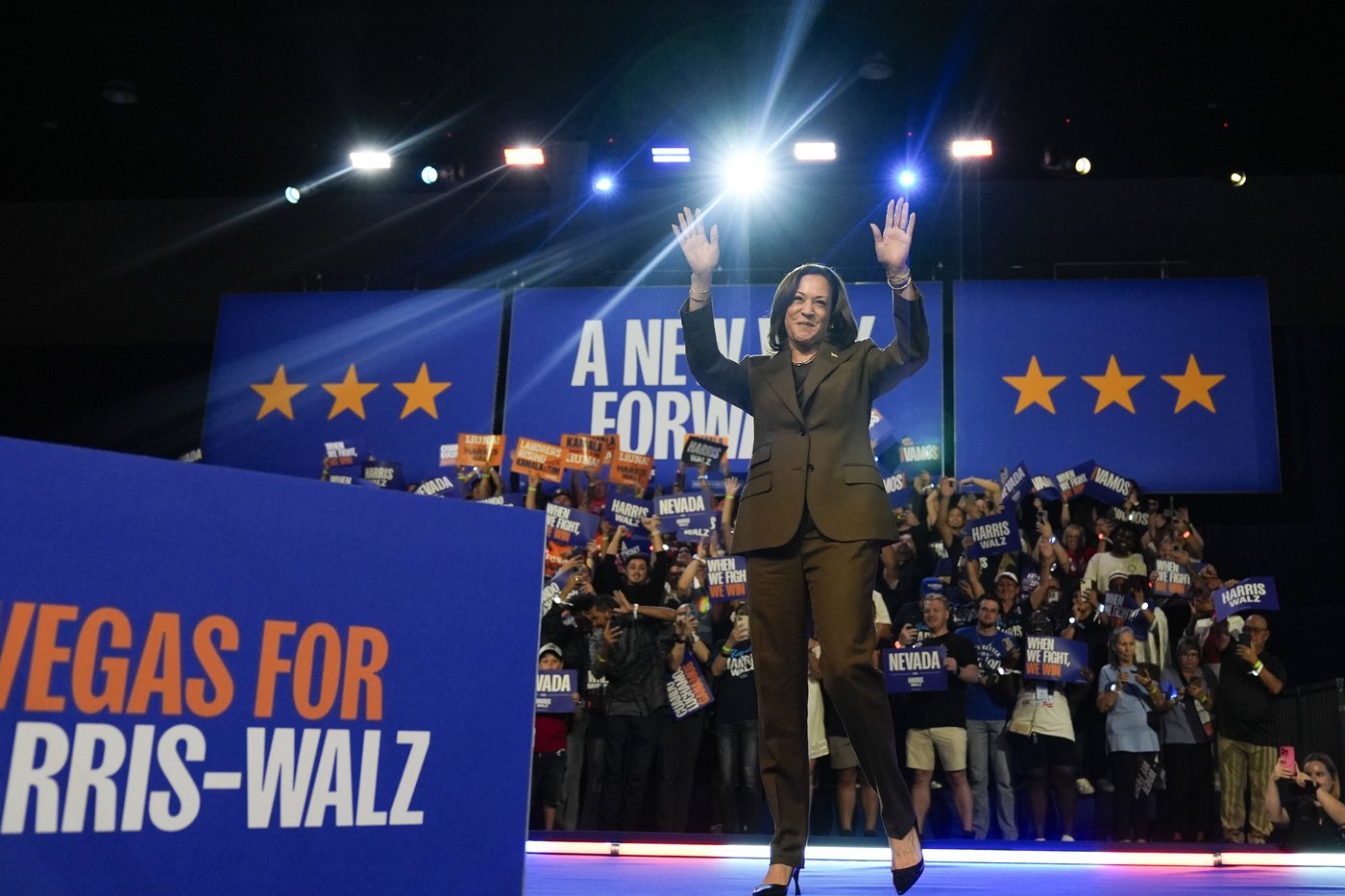 Harris trolls Trump at Vegas rally and LA fundraiser, says her crowds are 'pretty big' | iNFOnews.ca