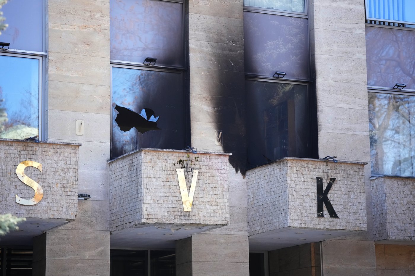 Czech police arrest a man who claimed responsibility for attack on a Russian center in Prague | iNFOnews.ca