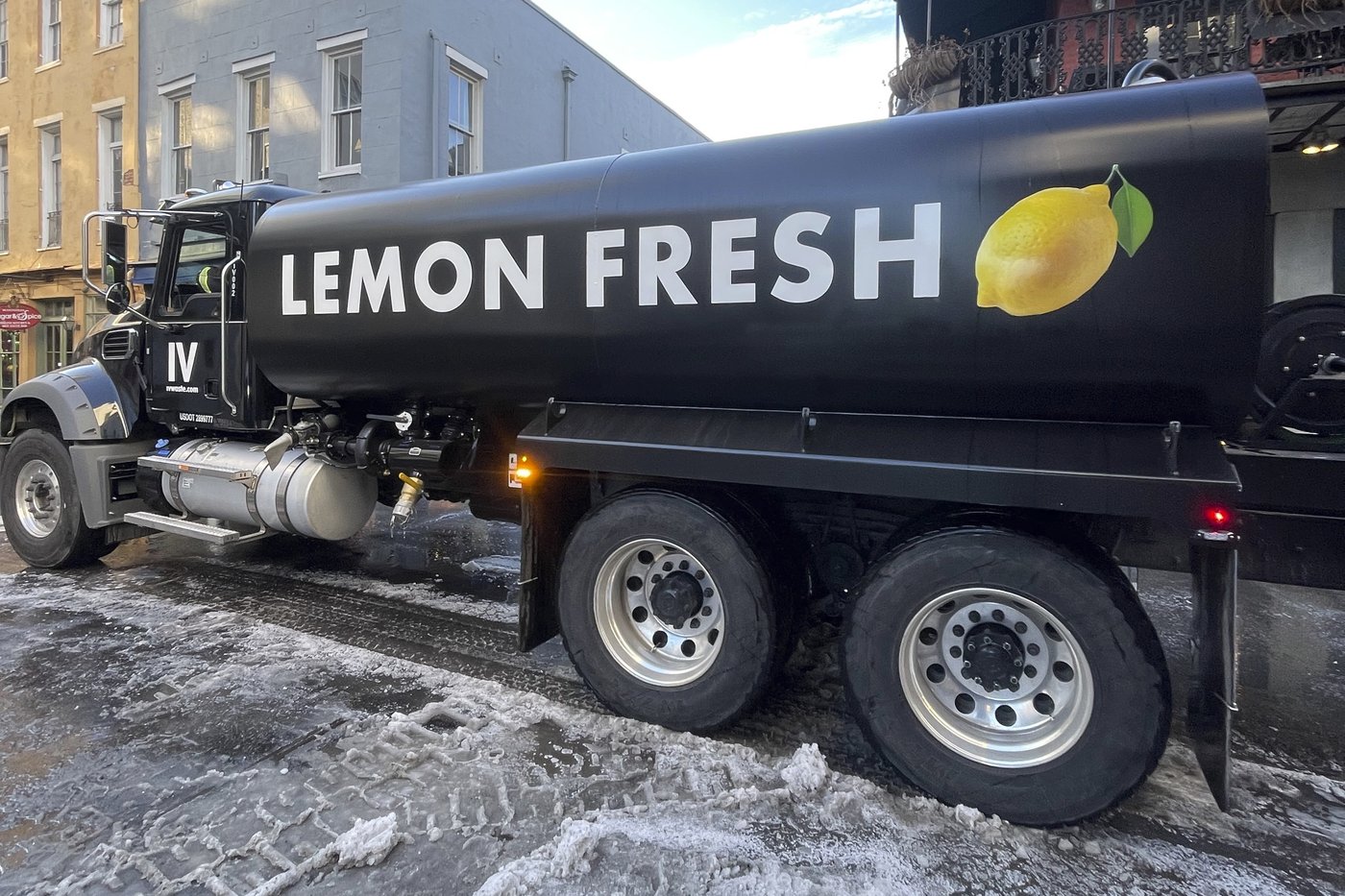 Southern cities get creative to clear leftover snow and ice after rare winter storm | iNFOnews.ca Southern cities get creative to clear leftover snow and ice after rare winter storm | iNFOnews.ca