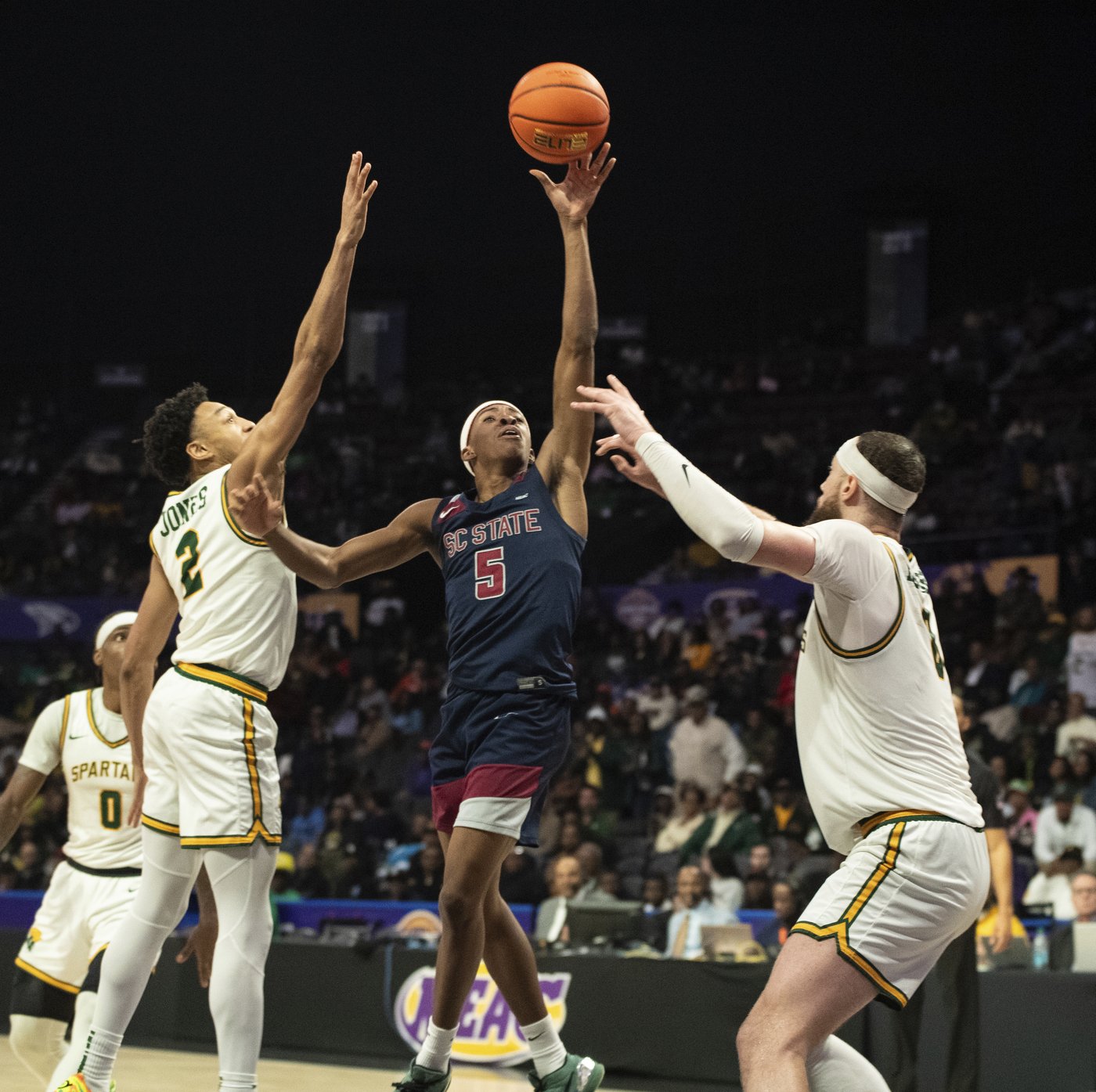 Norfolk State coach angry over being 28 1/2-point underdog to Florida, asks, 'Are we that bad?' | iNFOnews.ca