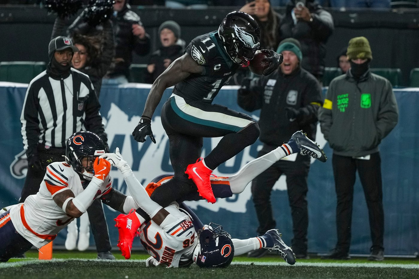 Chargers expect to have QB Justin Herbert for Monday night showdown against reeling Eagles | iNFOnews.ca