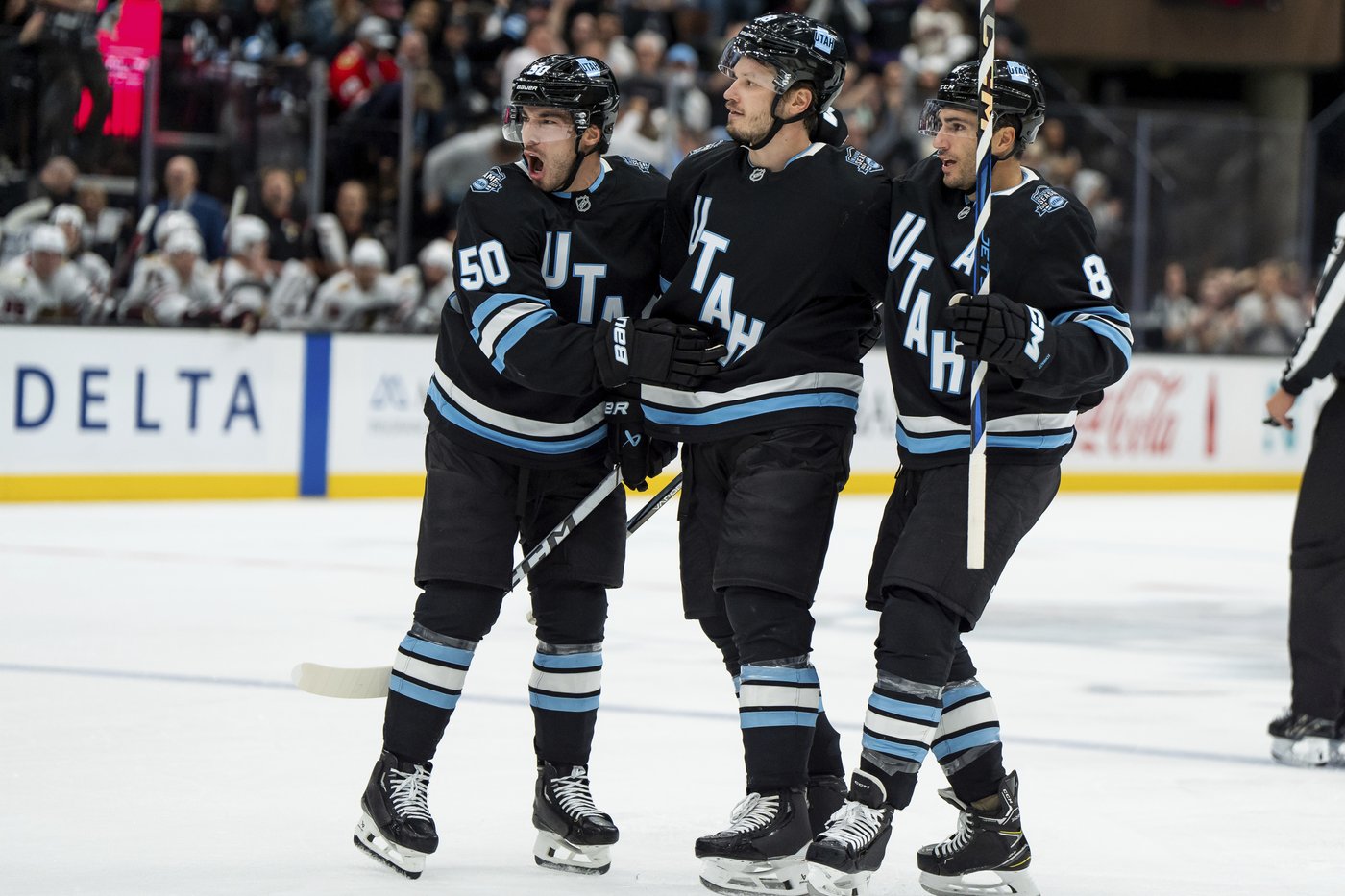 Dylan Guenther scores twice, leads Utah to 5-2 win over Chicago | iNFOnews.ca Dylan Guenther scores twice, leads Utah to 5-2 win over Chicago | iNFOnews.ca