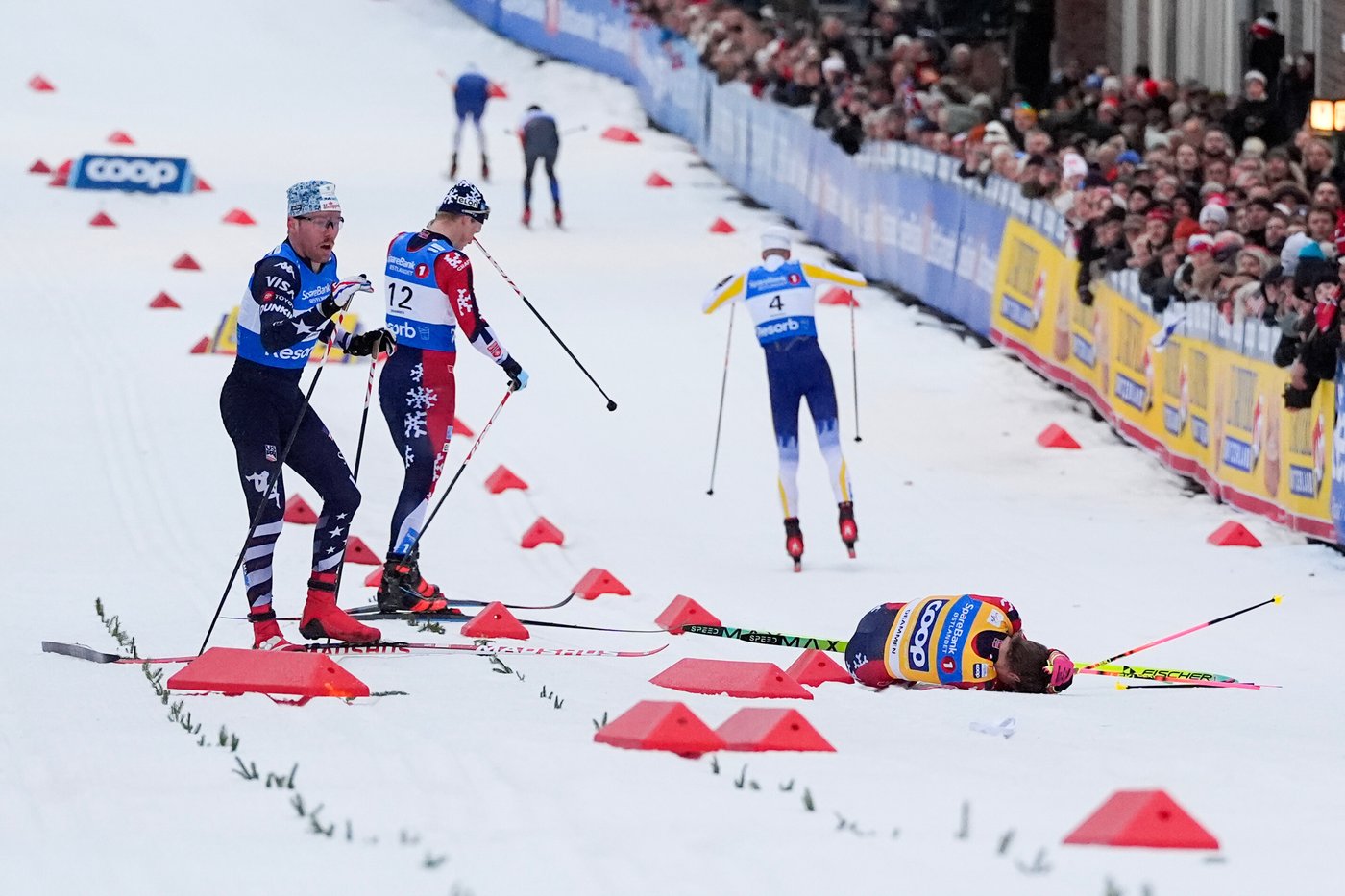 Winter Olympics star Klaebo says he has a concussion from crash in World Cup race | iNFOnews.ca Winter Olympics star Klaebo says he has a concussion from crash in World Cup race | iNFOnews.ca