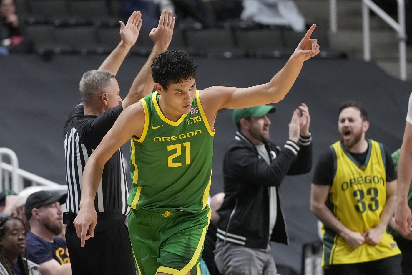 No. 10 Oregon beats Stanford 76-61 in a matchup of former Pac-12 foes | iNFOnews.ca