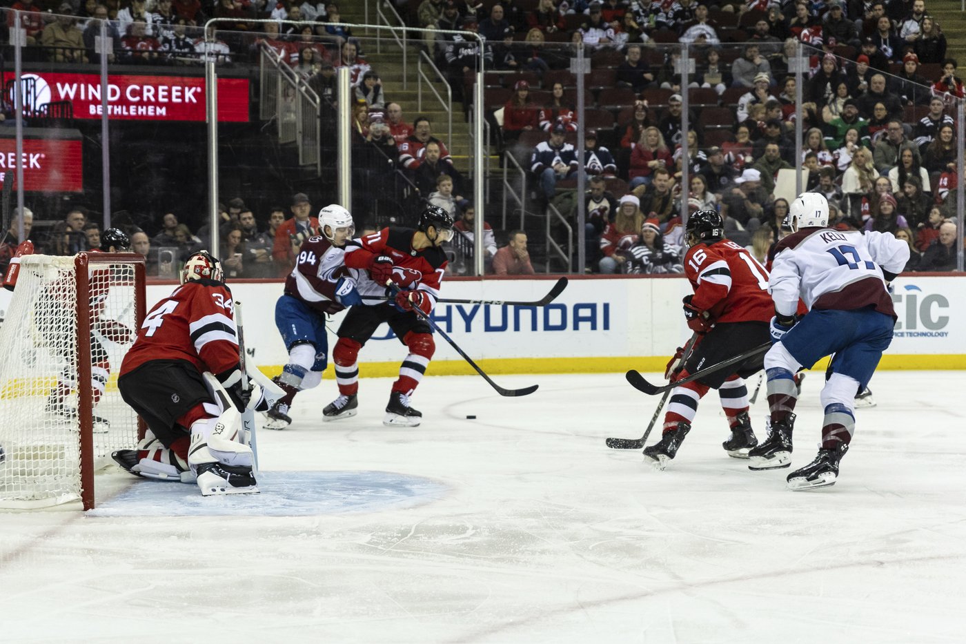 Scott Wedgewood stops 25 shots in the Avalanche's 4-0 win over the Devils | iNFOnews.ca Scott Wedgewood stops 25 shots in the Avalanche's 4-0 win over the Devils | iNFOnews.ca