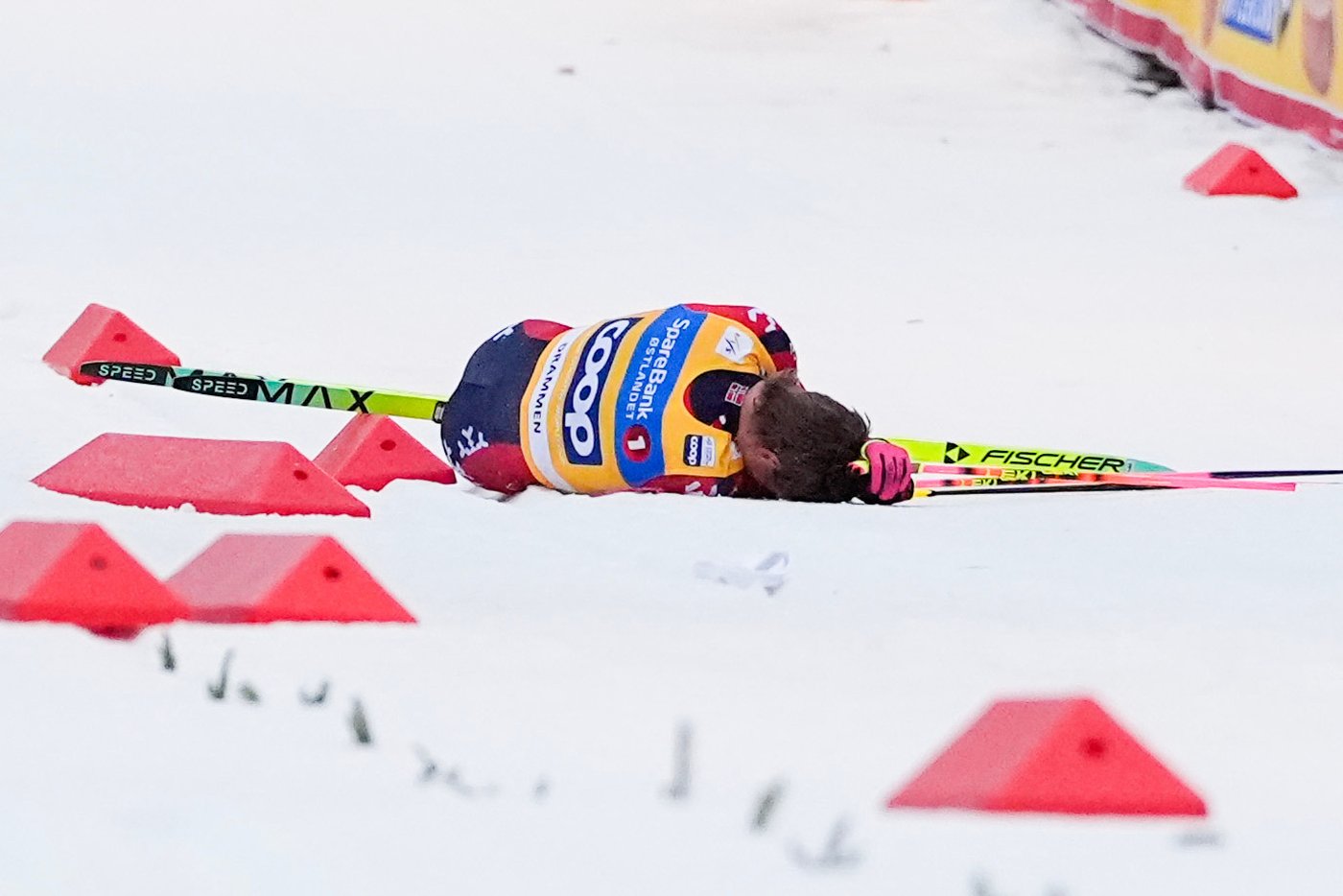 Winter Olympics star Klaebo says he has a concussion from crash in World Cup race | iNFOnews.ca Winter Olympics star Klaebo says he has a concussion from crash in World Cup race | iNFOnews.ca