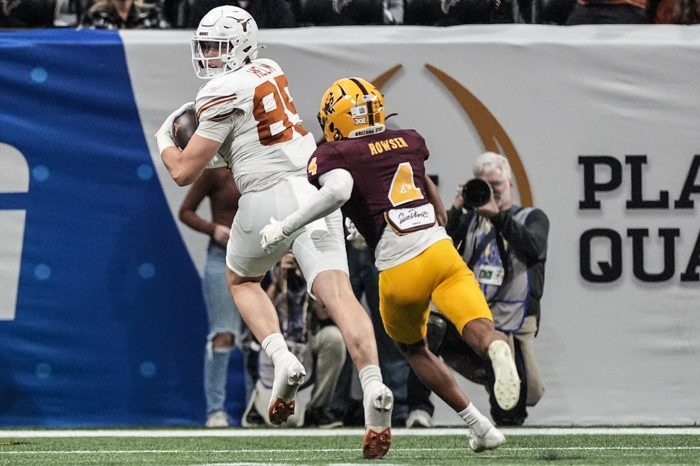Texas avoids huge upset, beats Arizona State 39-31 in double overtime at Peach Bowl | iNFOnews.ca