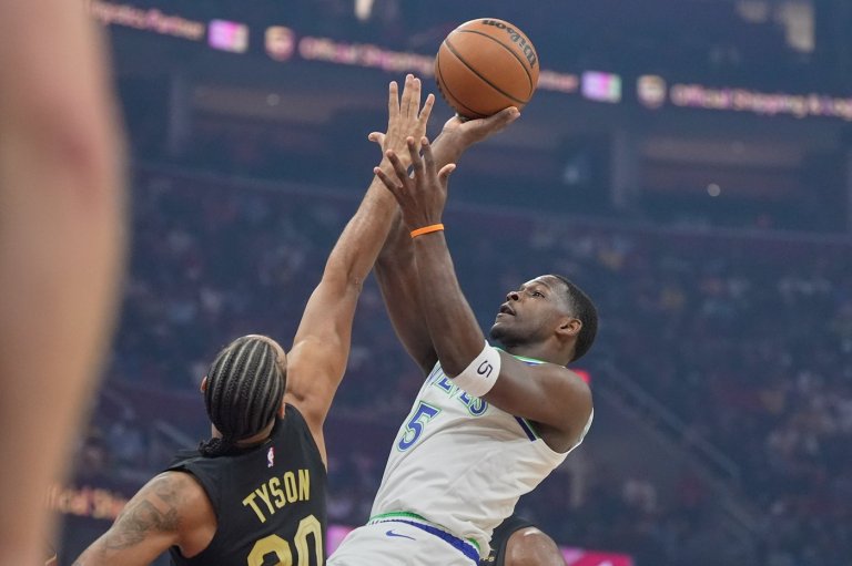 Timberwolves say Anthony Edwards will be 'good as new' with no long-term concern after knee surgery | iNFOnews.ca