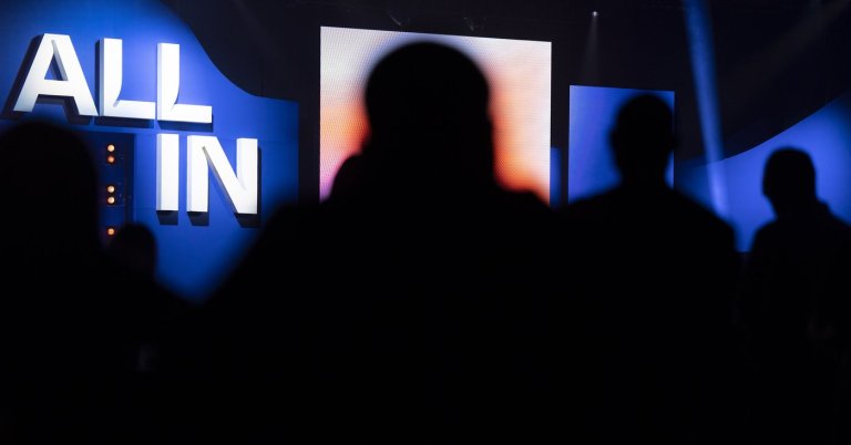 Byline or bot? AI-generated 'journalists' start to appear in Canada | iNFOnews.ca