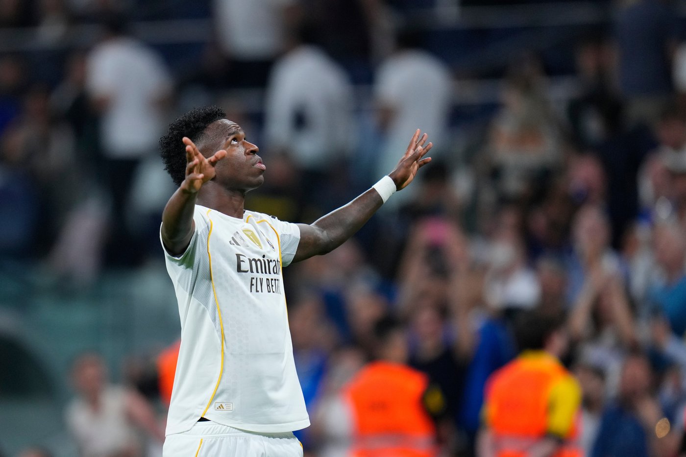 Mbappé scores then limps off as Real Madrid beats Villarreal to top La Liga | iNFOnews.ca