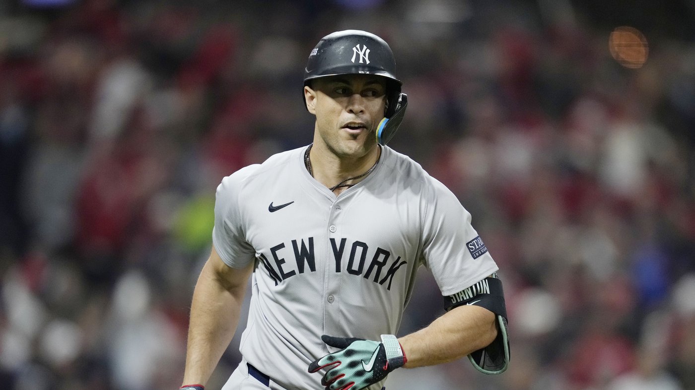 Yankees' Stanton hasn't swung bat in 3 or 4 weeks and is unsure of whether he can play in opener | iNFOnews.ca